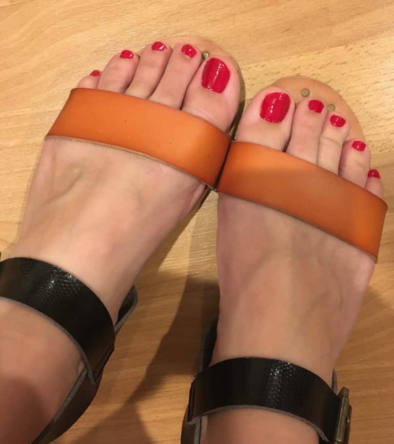 home-pedicure-recipe-for-ticklish-sensitive-feet-nic-cam